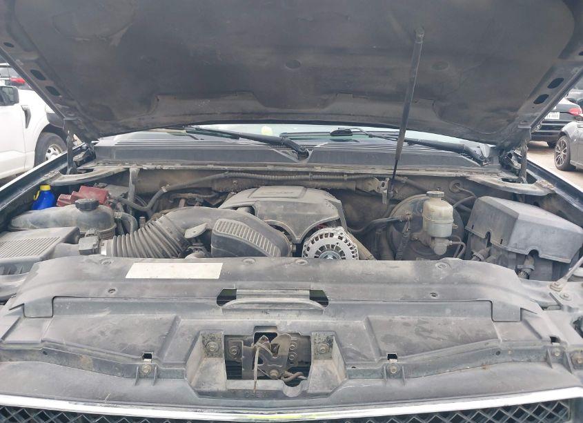 Photo 10 of 2010 Chevrolet Suburban 1500 LT1 (VIN 1GNUCJE01AR225099)