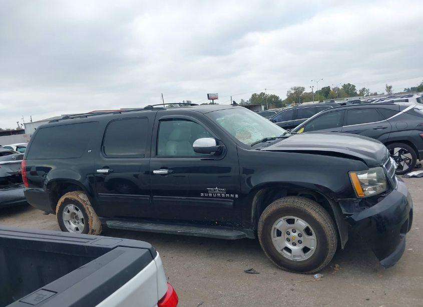 Photo 13 of 2010 Chevrolet Suburban 1500 LT1 (VIN 1GNUCJE01AR225099)