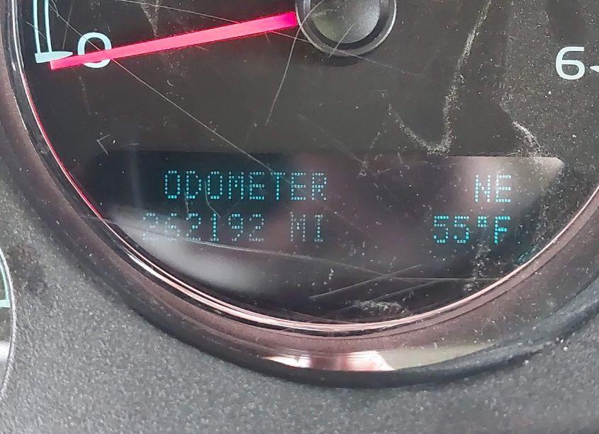 Photo 15 of 2010 Chevrolet Suburban 1500 LT1 (VIN 1GNUCJE01AR225099)