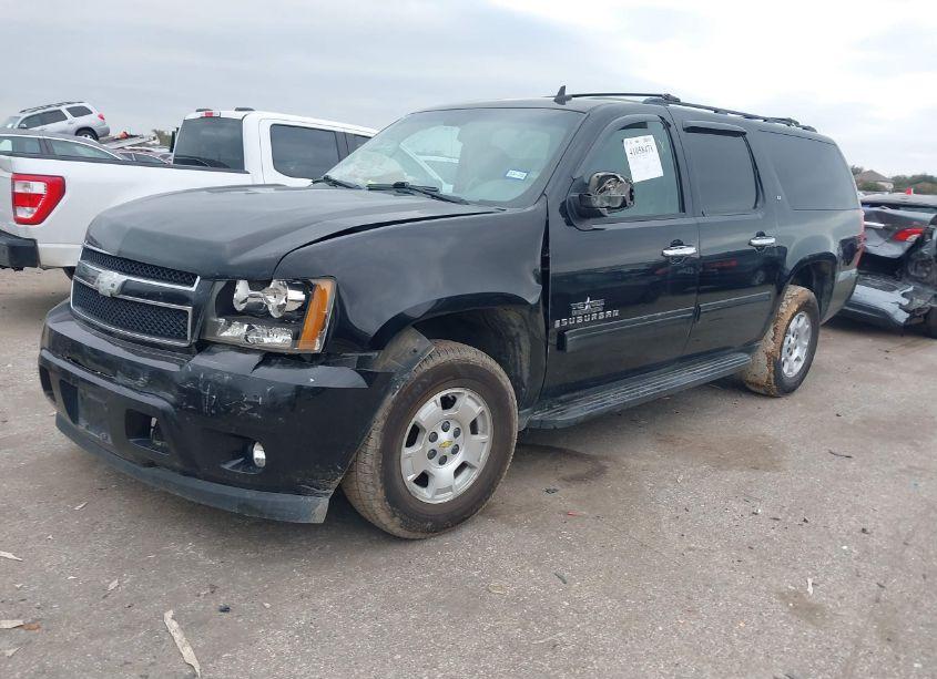 Photo 2 of 2010 Chevrolet Suburban 1500 LT1 (VIN 1GNUCJE01AR225099)