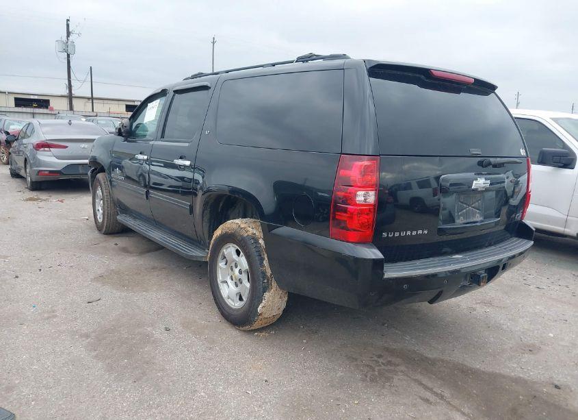 Photo 3 of 2010 Chevrolet Suburban 1500 LT1 (VIN 1GNUCJE01AR225099)
