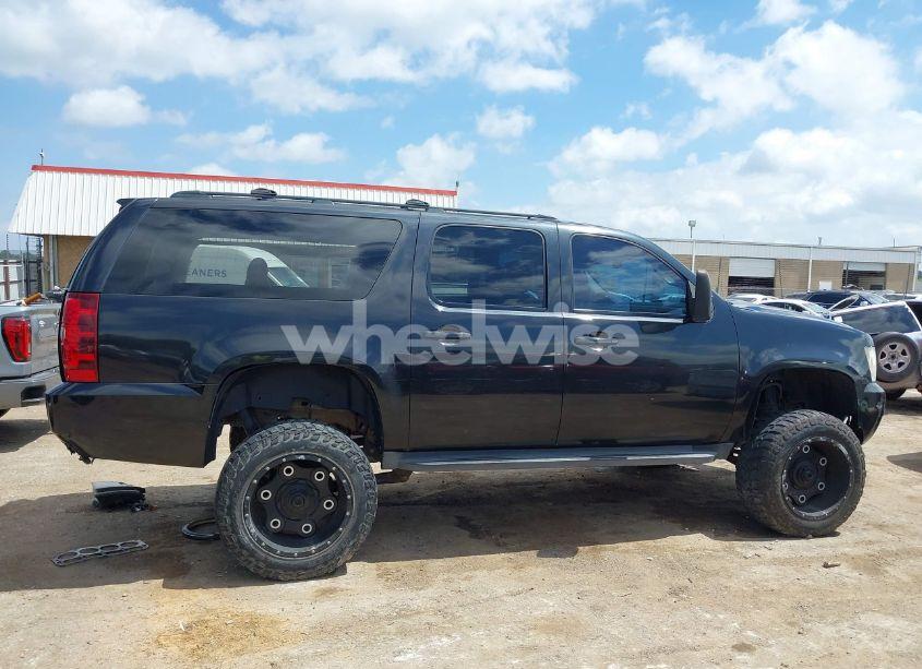 Photo 14 of 2010 Chevrolet Suburban 1500 LT1 (VIN 1GNUCJE08AR133987)