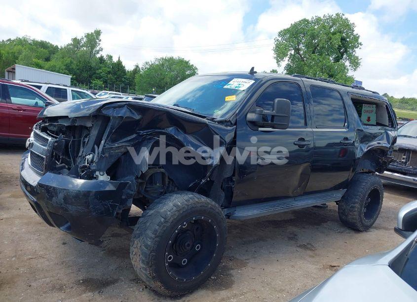 Photo 15 of 2010 Chevrolet Suburban 1500 LT1 (VIN 1GNUCJE08AR133987)