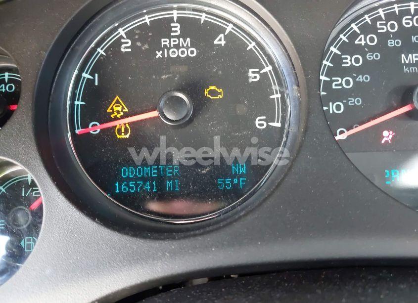 Photo 15 of 2010 Chevrolet Suburban 1500 LT1 (VIN 1GNUCJE08AR192831)