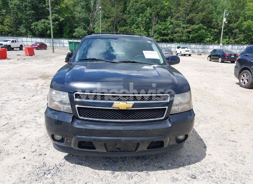 Photo 6 of 2010 Chevrolet Suburban 1500 LT1 (VIN 1GNUCJE08AR192831)