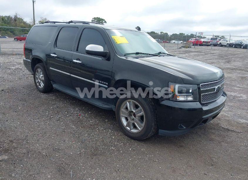 2010 Chevrolet Suburban 1500 LTZ (VIN 1GNUCKE02AR220449) main photo