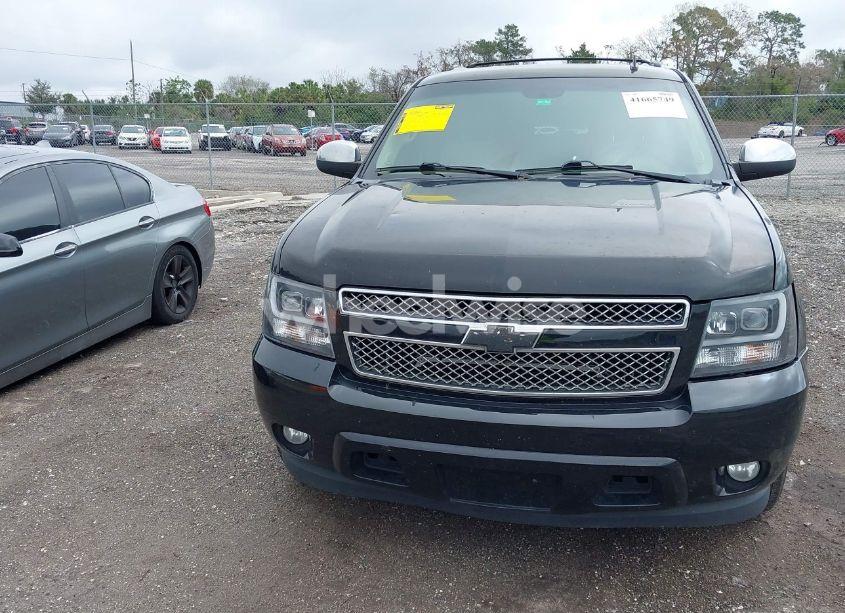 Photo 12 of 2010 Chevrolet Suburban 1500 LTZ (VIN 1GNUCKE02AR220449)