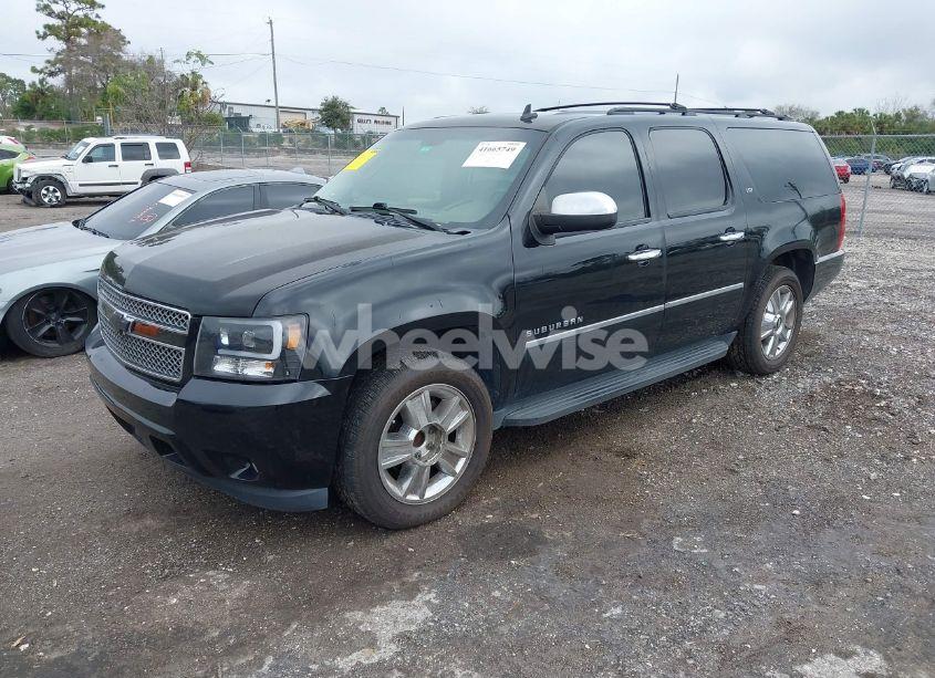Photo 2 of 2010 Chevrolet Suburban 1500 LTZ (VIN 1GNUCKE02AR220449)