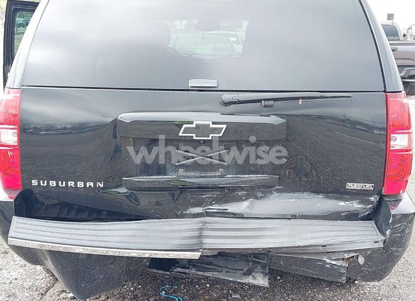 Photo 6 of 2010 Chevrolet Suburban 1500 LTZ (VIN 1GNUCKE02AR220449)