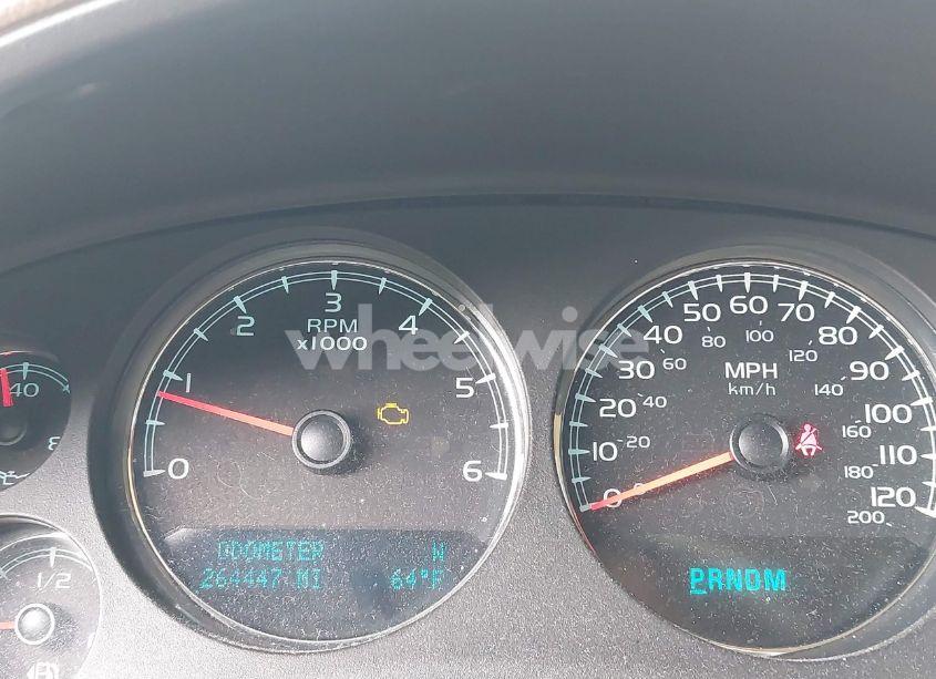 Photo 7 of 2010 Chevrolet Suburban 1500 LTZ (VIN 1GNUCKE02AR220449)