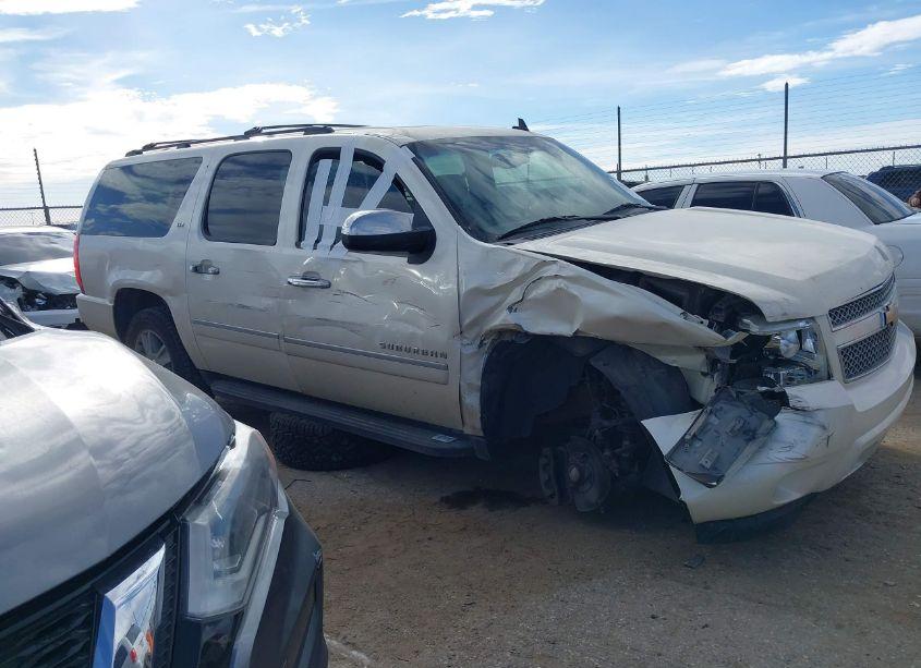 Photo 14 of 2010 Chevrolet Suburban 1500 LTZ (VIN 1GNUCKE02AR256268)