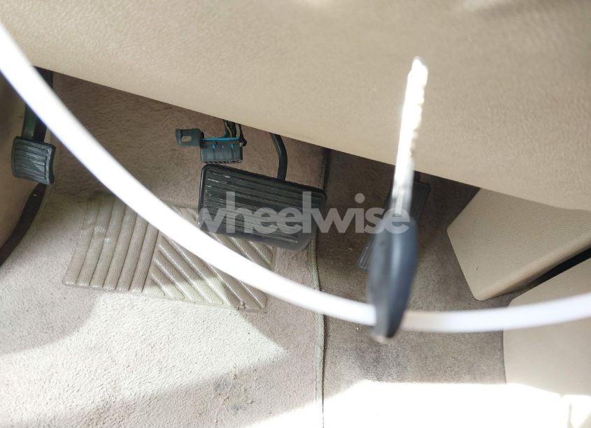 Photo 11 of 2010 Chevrolet Suburban 1500 LTZ (VIN 1GNUCKE05AR173031)