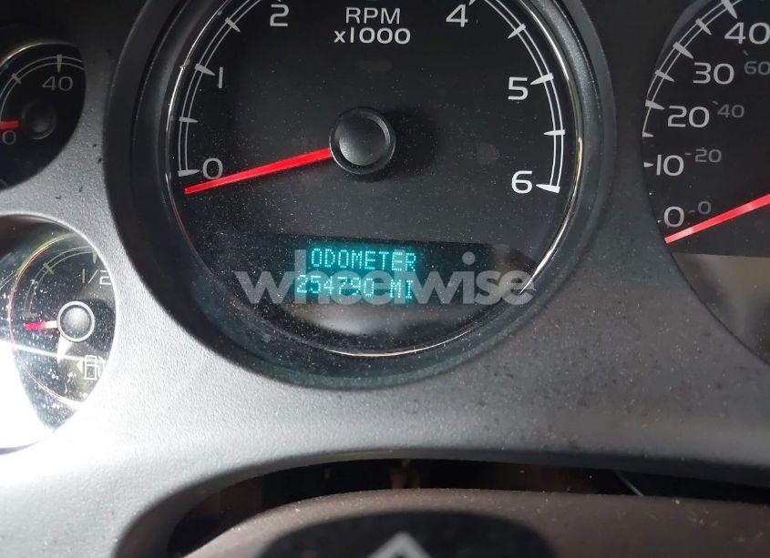 Photo 15 of 2010 Chevrolet Suburban 1500 LTZ (VIN 1GNUCKE05AR173031)