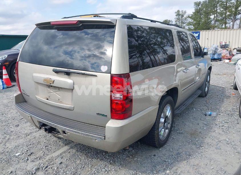 Photo 4 of 2010 Chevrolet Suburban 1500 LTZ (VIN 1GNUCKE05AR173031)