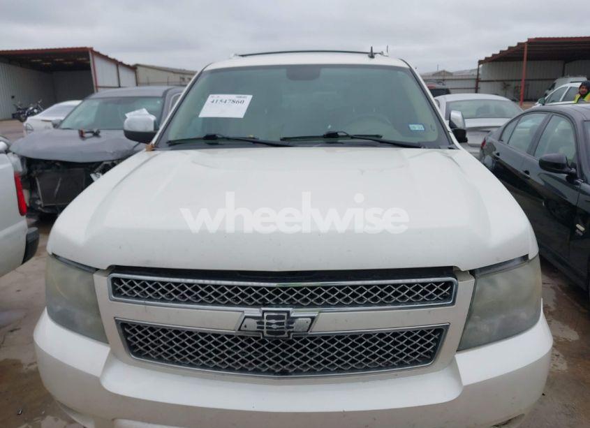 Photo 6 of 2010 Chevrolet Suburban 1500 LTZ (VIN 1GNUCKE05AR270519)