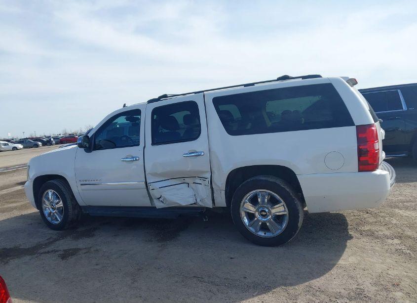 Photo 14 of 2010 Chevrolet Suburban 1500 LTZ (VIN 1GNUCKE06AR205193)