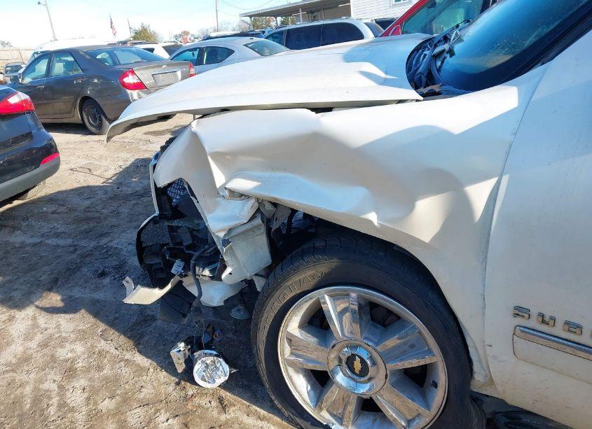 Photo 6 of 2010 Chevrolet Suburban 1500 LTZ (VIN 1GNUCKE0XAR196997)