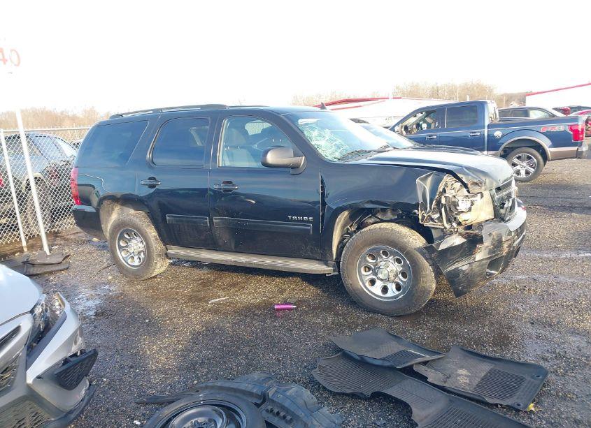 Photo 13 of 2010 Chevrolet Tahoe LS (VIN 1GNUKAE01AR115592)