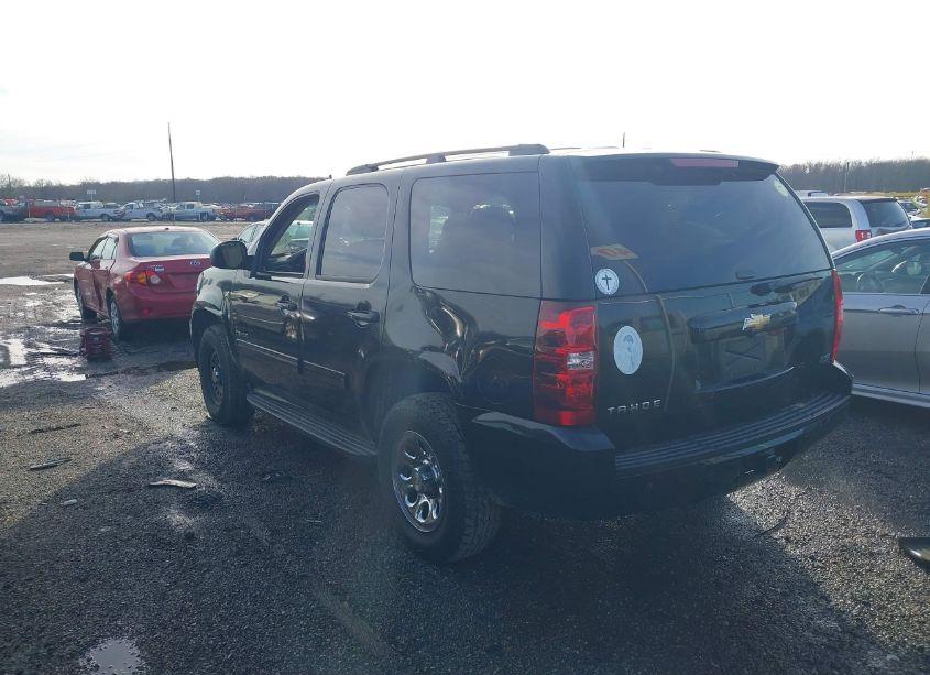 Photo 3 of 2010 Chevrolet Tahoe LS (VIN 1GNUKAE01AR115592)