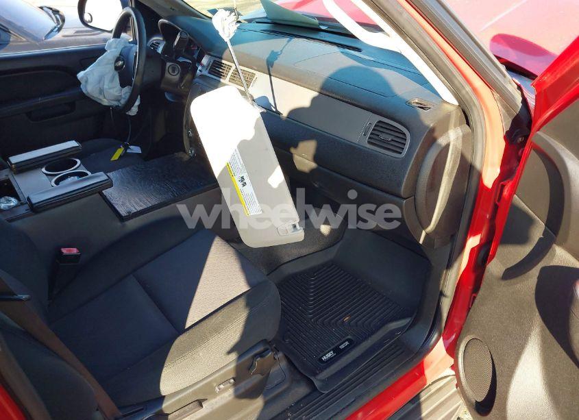 Photo 5 of 2010 Chevrolet Tahoe COMMERCIAL FLEET (VIN 1GNUKAE01AR170415)