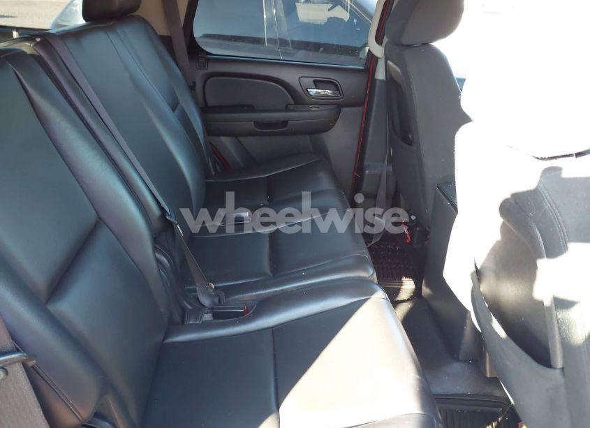 Photo 8 of 2010 Chevrolet Tahoe COMMERCIAL FLEET (VIN 1GNUKAE01AR170415)