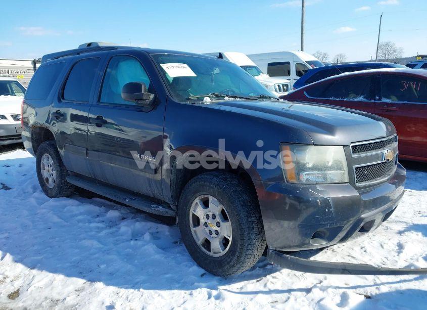 2010 Chevrolet Tahoe LS (VIN 1GNUKAE02AR244862) main photo