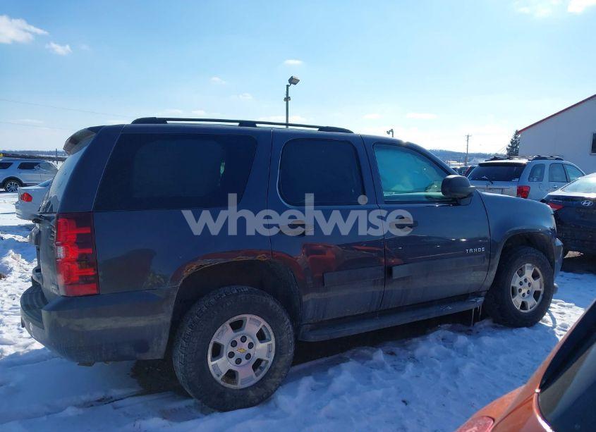 Photo 13 of 2010 Chevrolet Tahoe LS (VIN 1GNUKAE02AR244862)