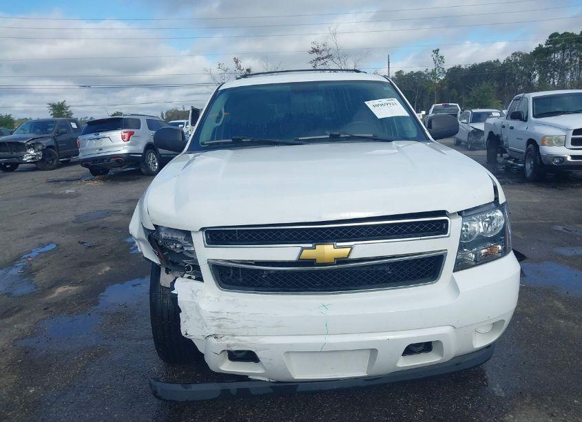 Photo 12 of 2010 Chevrolet Tahoe LS (VIN 1GNUKAE06AR151729)