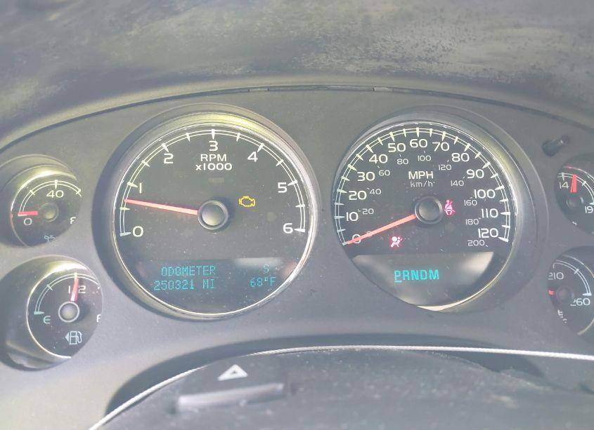 Photo 7 of 2010 Chevrolet Tahoe LS (VIN 1GNUKAE06AR151729)