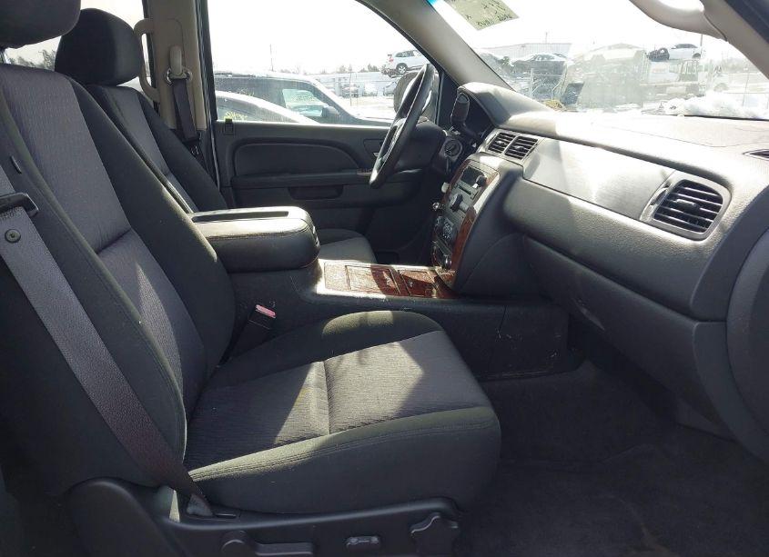 Photo 5 of 2010 Chevrolet Tahoe SPECIAL SERVICES (VIN 1GNUKAE07AR218421)