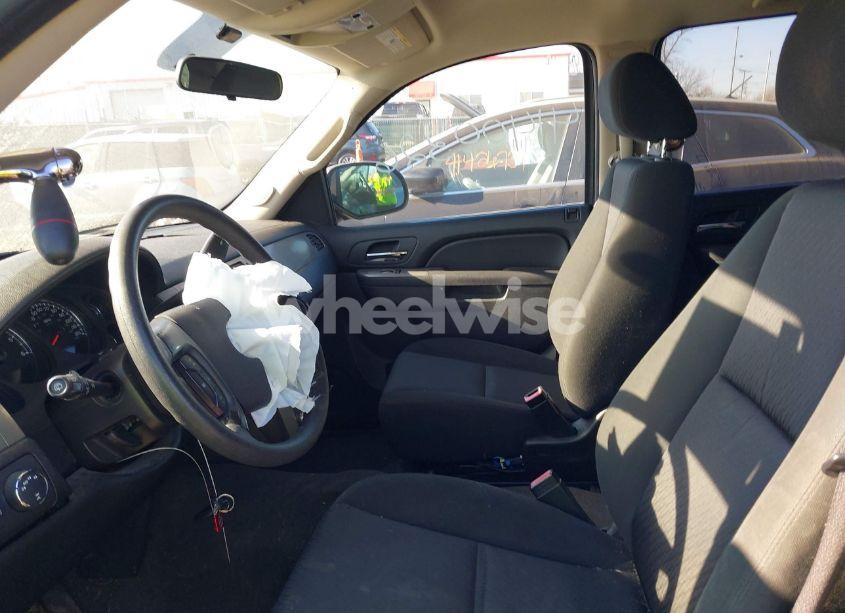 Photo 5 of 2010 Chevrolet Tahoe SPECIAL SERVICES (VIN 1GNUKAE0XAR168243)