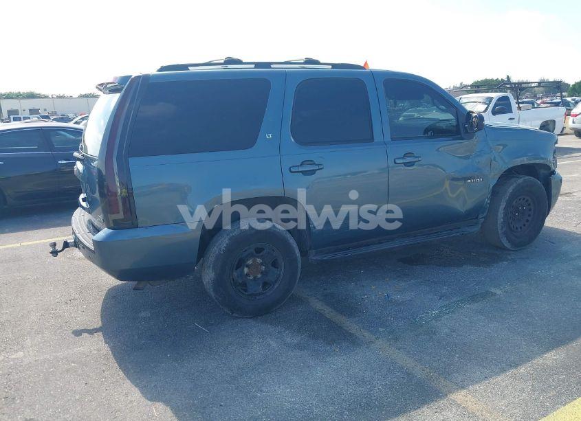 Photo 4 of 2010 Chevrolet Tahoe LT (VIN 1GNUKBE00AR117498)