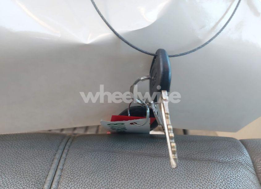 Photo 11 of 2010 Chevrolet Tahoe LT (VIN 1GNUKBE01AR120491)