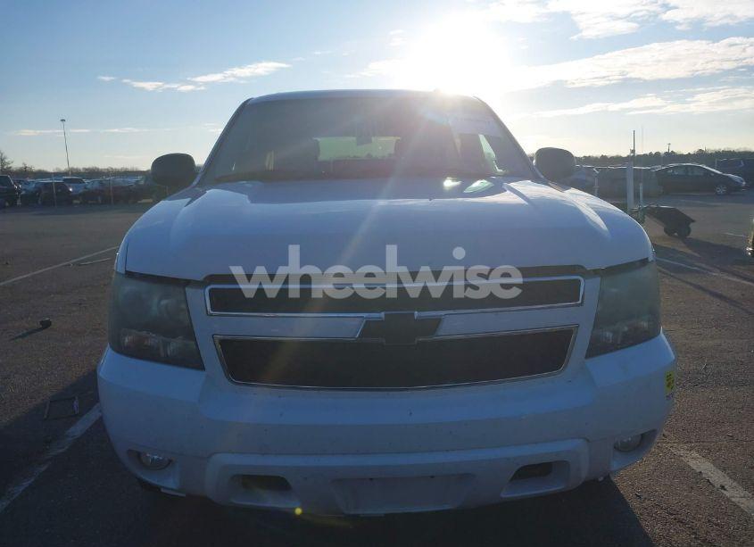 Photo 12 of 2010 Chevrolet Tahoe LT (VIN 1GNUKBE01AR120491)