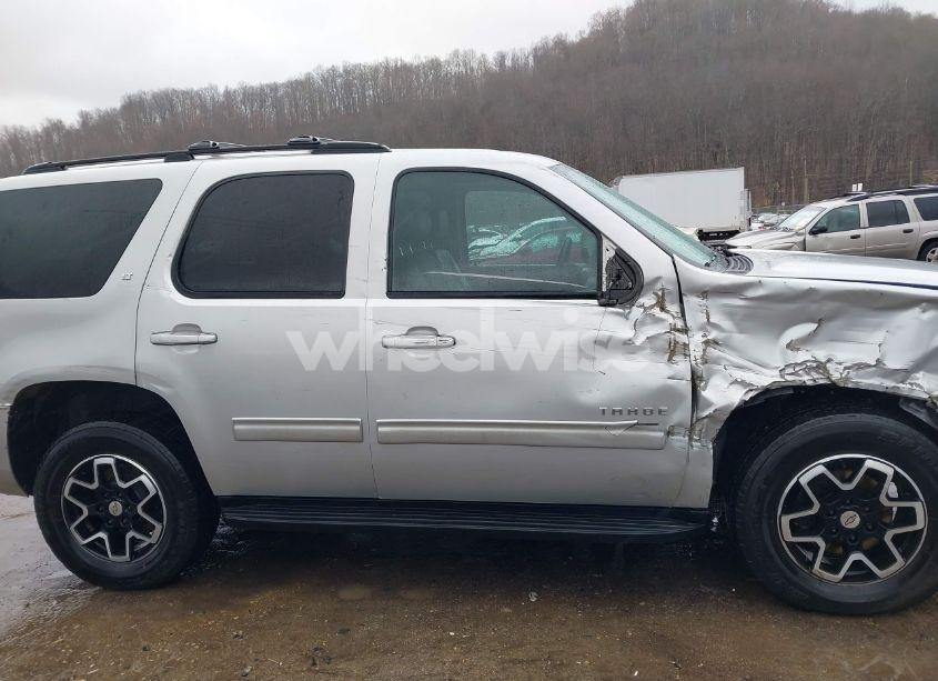 Photo 13 of 2010 Chevrolet Tahoe LT (VIN 1GNUKBE01AR188001)