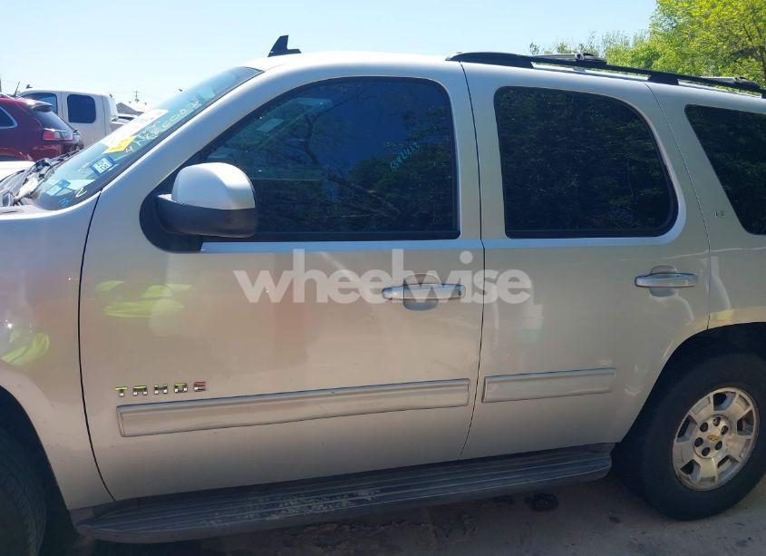 Photo 14 of 2010 Chevrolet Tahoe LT (VIN 1GNUKBE02AR232359)