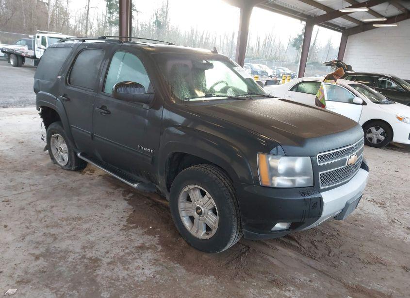 2010 Chevrolet Tahoe LT (VIN 1GNUKBE03AR181938) main photo