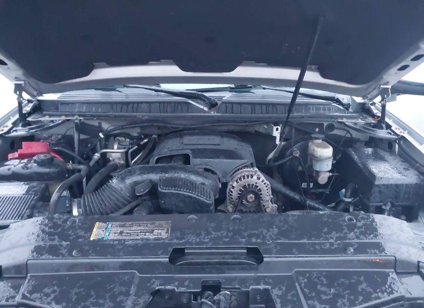 Photo 10 of 2010 Chevrolet Tahoe LT (VIN 1GNUKBE03AR263104)