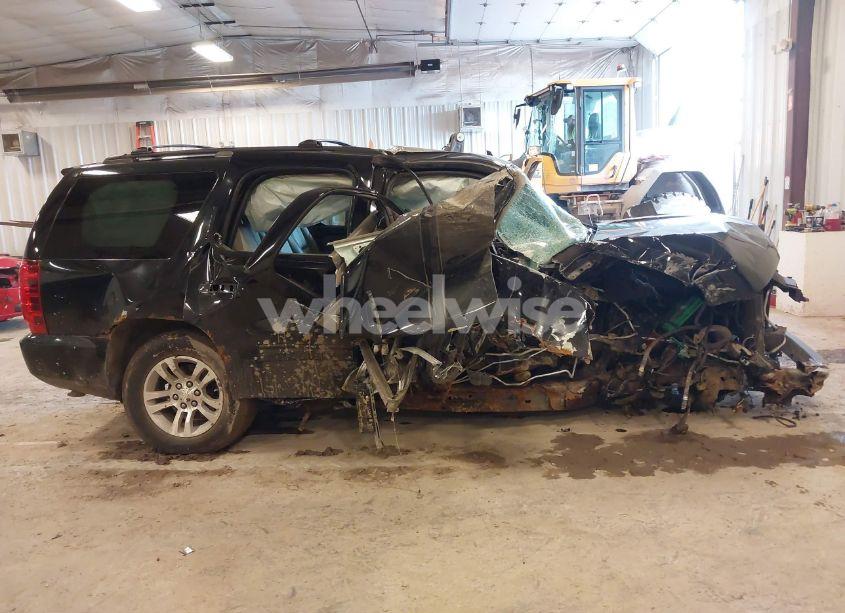 Photo 13 of 2010 Chevrolet Tahoe LT (VIN 1GNUKBE04AR231293)