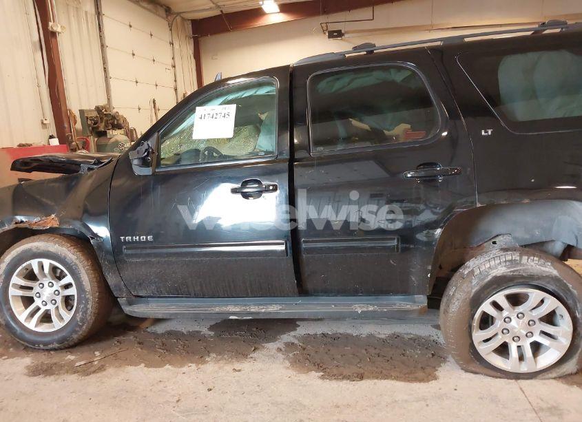 Photo 14 of 2010 Chevrolet Tahoe LT (VIN 1GNUKBE04AR231293)