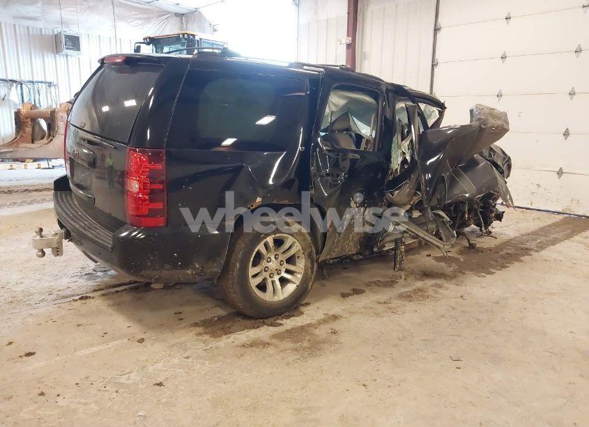 Photo 4 of 2010 Chevrolet Tahoe LT (VIN 1GNUKBE04AR231293)