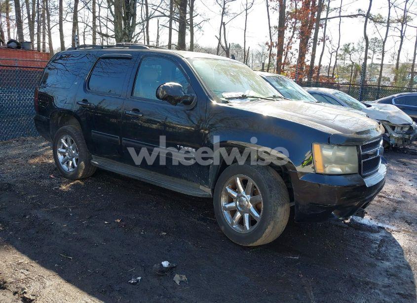2010 Chevrolet Tahoe LT (VIN 1GNUKBE04AR242259) main photo