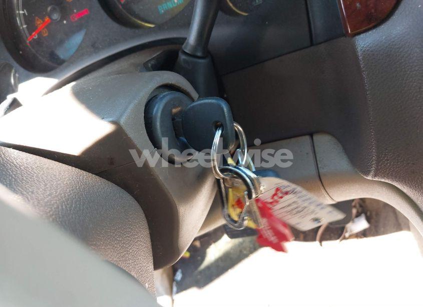 Photo 11 of 2010 Chevrolet Tahoe LT (VIN 1GNUKBE04AR242259)