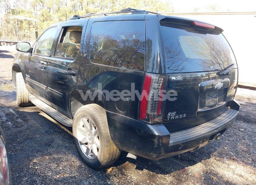 Photo 3 of 2010 Chevrolet Tahoe LT (VIN 1GNUKBE04AR242259)