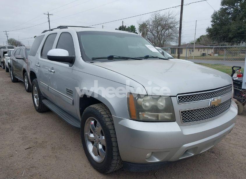 2010 Chevrolet Tahoe LT (VIN 1GNUKBE04AR278209) main photo