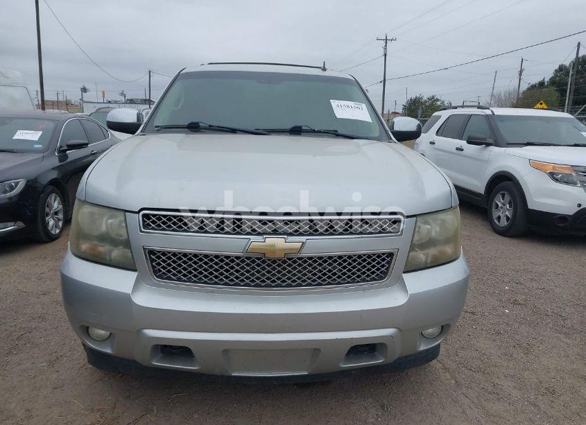 Photo 12 of 2010 Chevrolet Tahoe LT (VIN 1GNUKBE04AR278209)