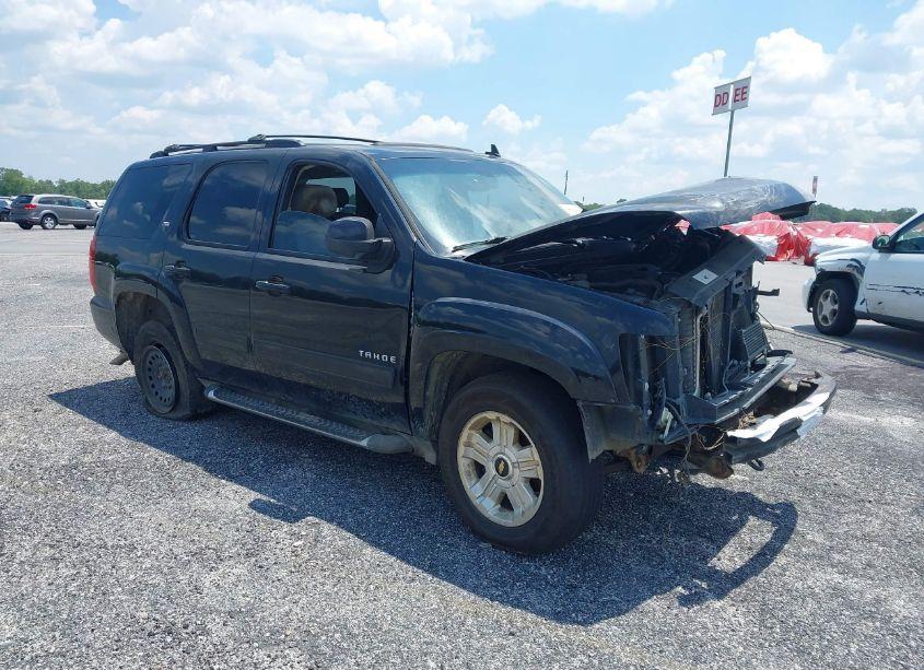 2010 Chevrolet Tahoe LT (VIN 1GNUKBE05AR100678) main photo
