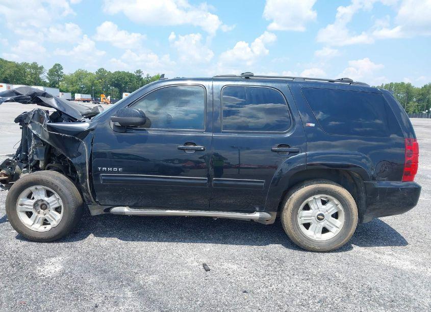 Photo 14 of 2010 Chevrolet Tahoe LT (VIN 1GNUKBE05AR100678)