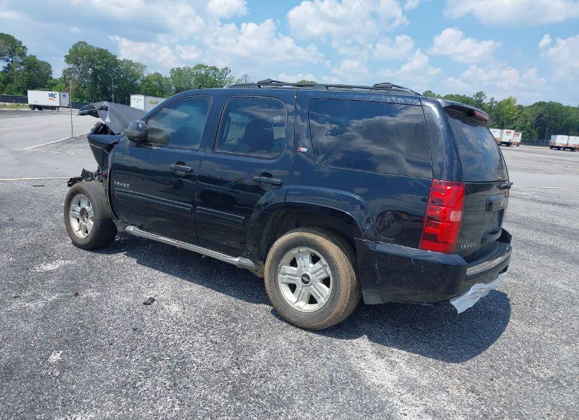 Photo 3 of 2010 Chevrolet Tahoe LT (VIN 1GNUKBE05AR100678)