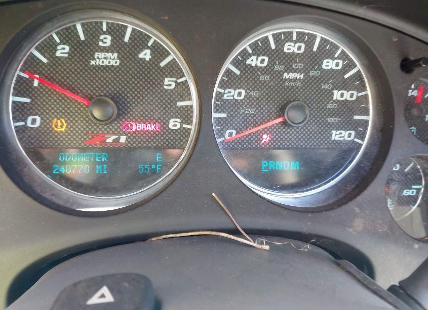 Photo 7 of 2010 Chevrolet Tahoe LT (VIN 1GNUKBE05AR100678)